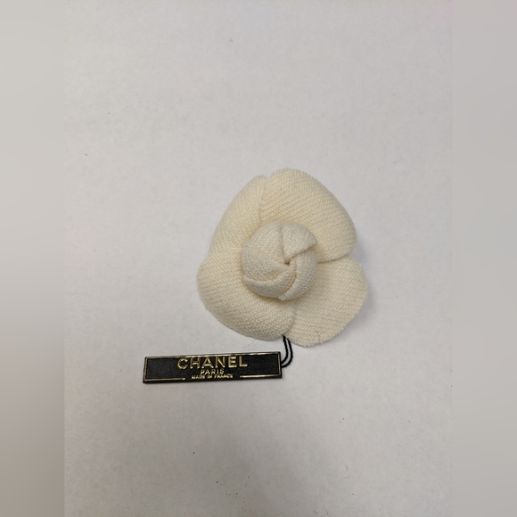 Chanel Camellia Brooch #606 - Picture 1 of 13